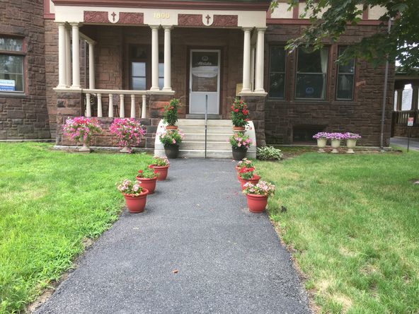 1800 Elm St, Manchester, NH 03104